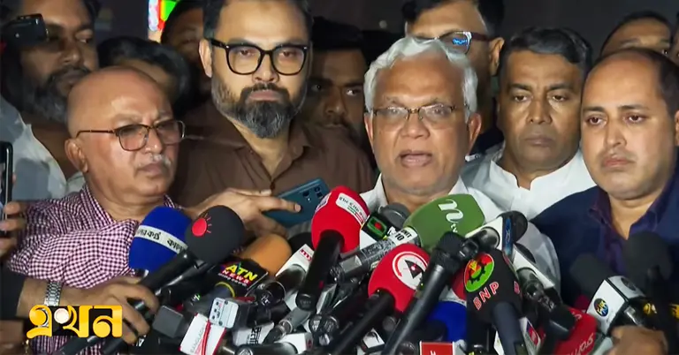 খালেদা জিয়ার চিকিৎসা ও শারীরিক অবস্থা নিয়ে সংবাদ সম্মেলনে কথা বলেছেন ডা. এজেডএম জাহিদ